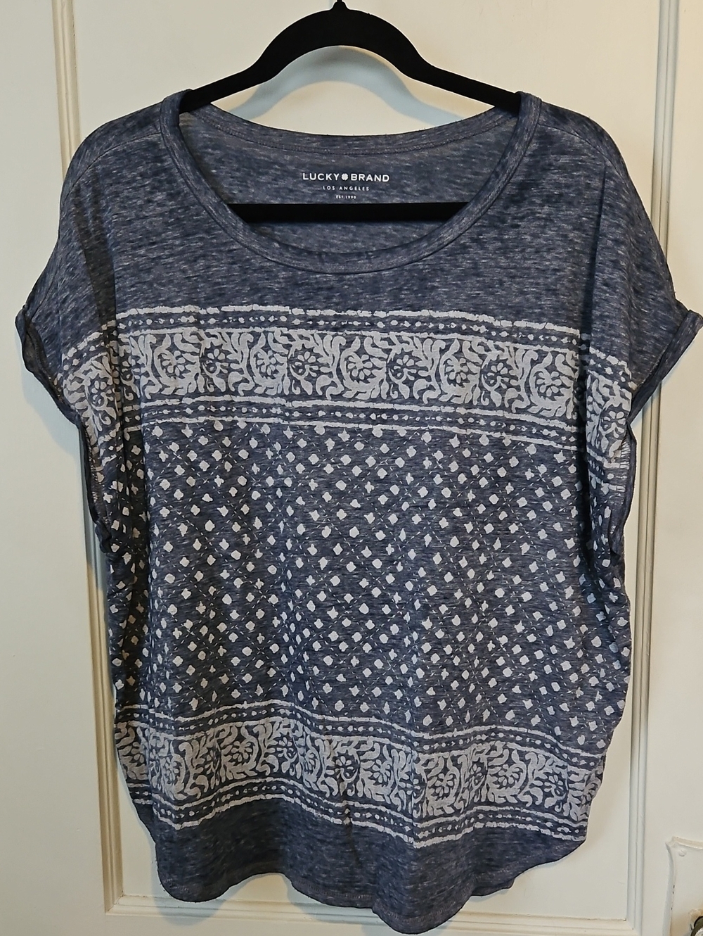 Lucky Brand Women's Blue Patterned Short Sleeve Top- L